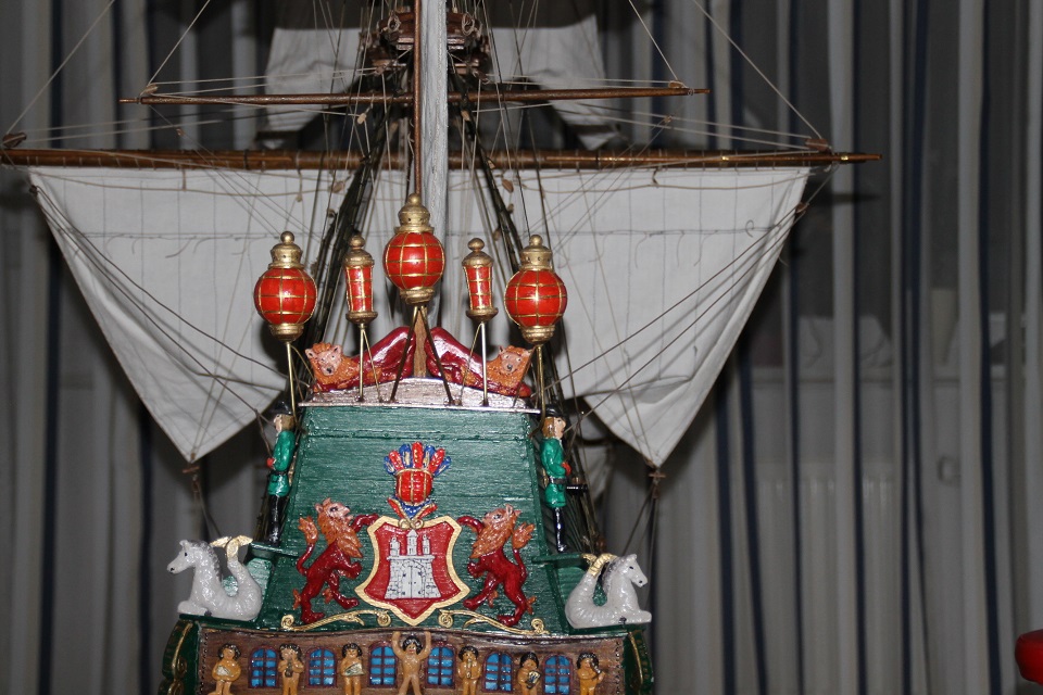 Heck der Wappen von Hamburg